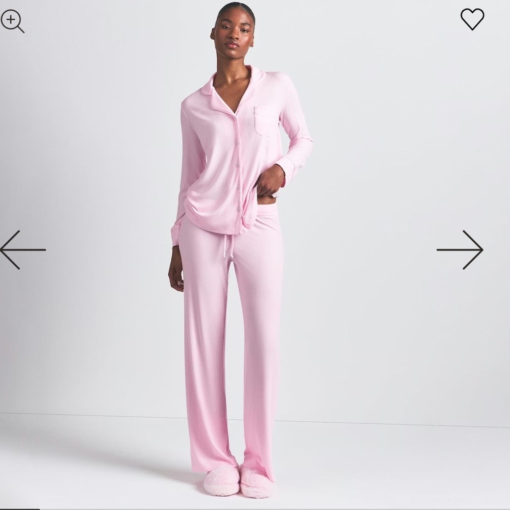 SKIMS Soft Lounge Sleep Set Pink
